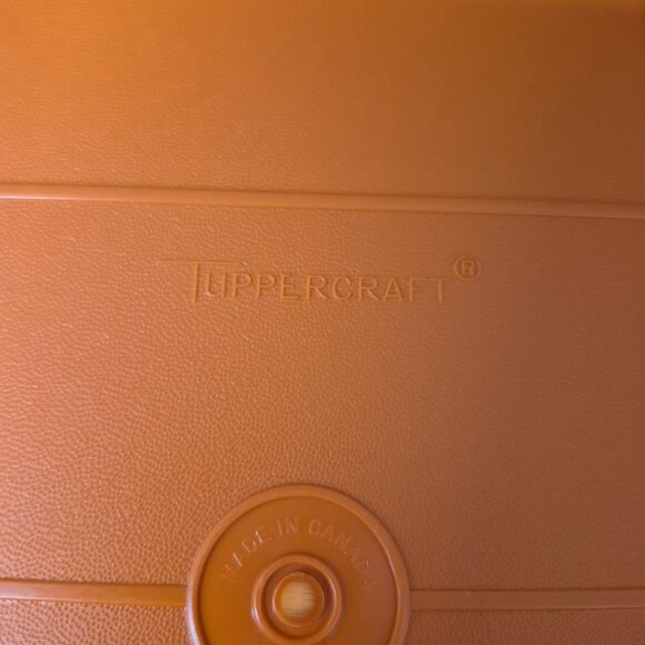 Vintage Tupperware Tuppercraft Stow N Go Sewing Box and Gutermann Thread Lot - Picture 14 of 15